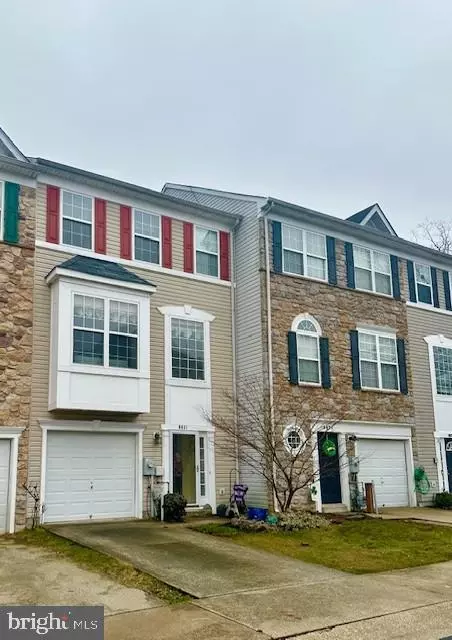 Exterior - 8031 Apple Valley Dr, Pasadena, MD 21122 photo 4 of 9