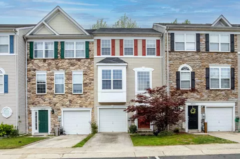 8031 Apple Valley Dr, Pasadena, MD 21122