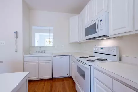 Kitchen - 8031 Apple Valley Dr, Pasadena, MD 21122 photo 2 of 2