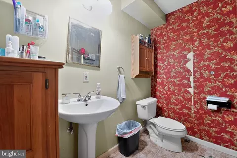 Bath - 969 10th St, Pasadena, MD 21122 photo 1 of 2