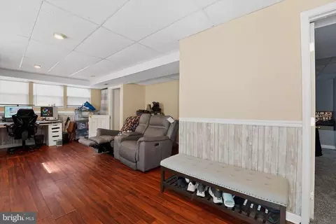 Entry Way - 969 10th St, Pasadena, MD 21122 photo 1 of 3