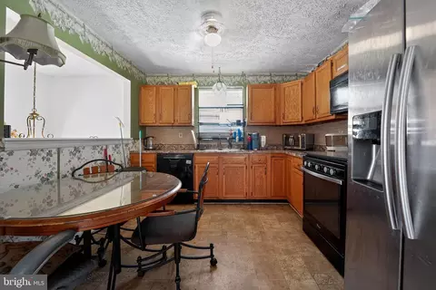 Kitchen - 969 10th St, Pasadena, MD 21122 photo 2 of 2