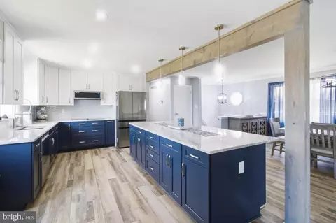 1436 Oak Bluff Rd, Edgewater, MD 21037