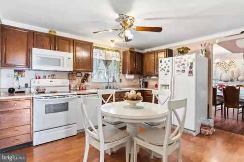 1480 Gesna Dr, Hanover, MD 21076 photo 3