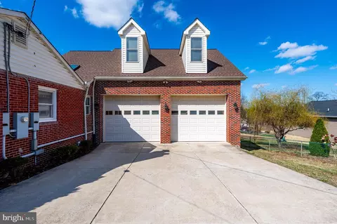 Exterior - 902 Hillcrest Rd, Hanover, MD 21076 photo 4 of 11