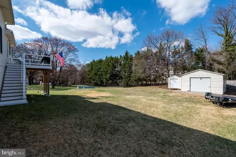 Exterior - 902 Hillcrest Rd, Hanover, MD 21076 photo 7 of 11