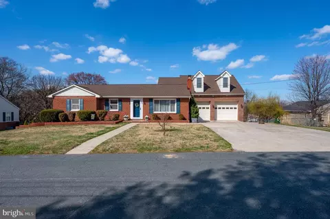Exterior - 902 Hillcrest Rd, Hanover, MD 21076 photo 3 of 11