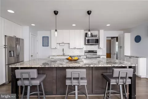 Kitchen - 902 Hillcrest Rd, Hanover, MD 21076 photo 2 of 4