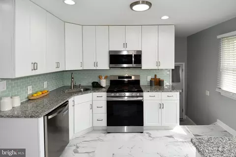 1302 Whitman Dr, Glen Burnie, MD 21061