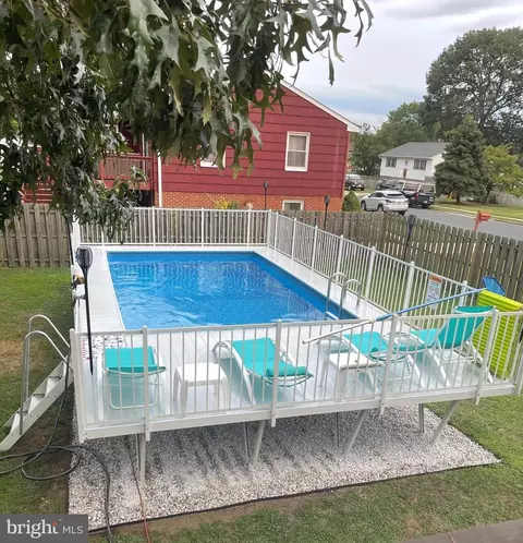 Exterior - 804 221st St, Pasadena, MD 21122 photo 11 of 11