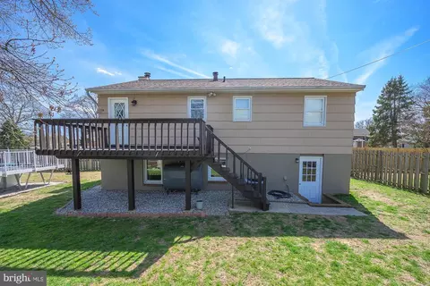Exterior - 804 221st St, Pasadena, MD 21122 photo 7 of 11