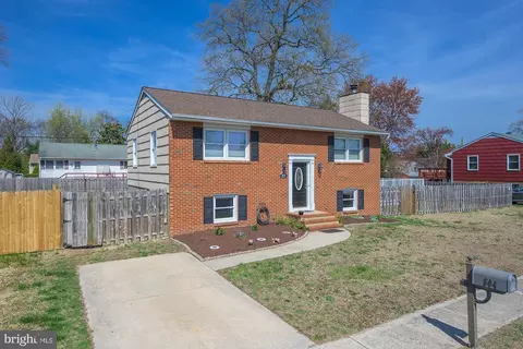 Exterior - 804 221st St, Pasadena, MD 21122 photo 2 of 11