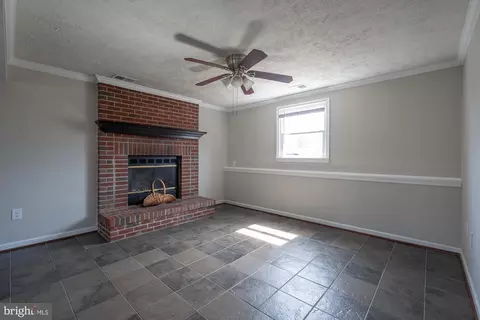 Living - 804 221st St, Pasadena, MD 21122 photo 10 of 10