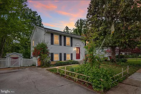 1231 Van Buren Dr, Annapolis, MD 21403