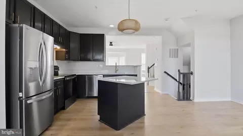 Entry Way - 1404 Pangbourne Way, Hanover, MD 21076 photo 2 of 12