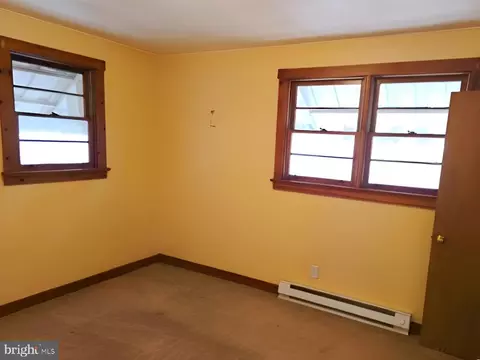 Bedroom - 1502 Garst Rd, Shady Side, MD 20764 photo 2 of 2