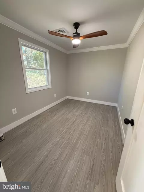 Bedroom - 453 Walnut Dr, Edgewater, MD 21037 photo 3 of 4