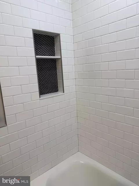 Bath - 453 Walnut Dr, Edgewater, MD 21037 photo 2 of 6