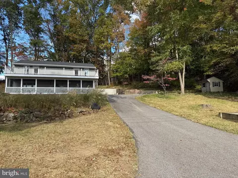 Exterior - 453 Walnut Dr, Edgewater, MD 21037 photo 12 of 13