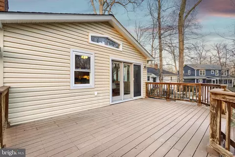 Exterior - 115 Edgemere Dr, Annapolis, MD 21403 photo 5 of 6