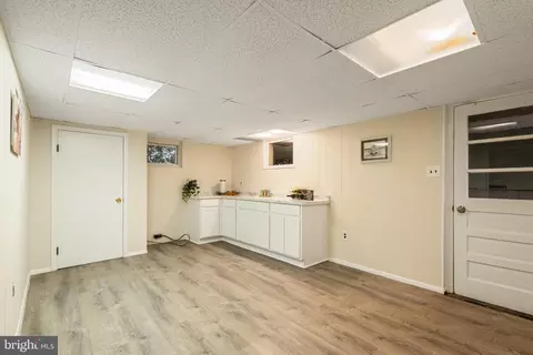 Entry Way - 115 Edgemere Dr, Annapolis, MD 21403 photo 1 of 1