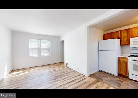 Living - 944 1st, Brooklyn, MD 21225 photo 2 of 2