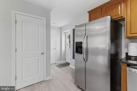 Entry Way - 7662 Pine Haven Dr, Pasadena, MD 21122 photo 1 of 6
