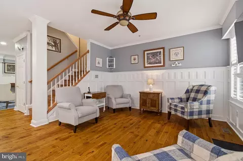 Entry Way - 822 Square Nail Ct, Odenton, MD 21113 photo 3 of 5