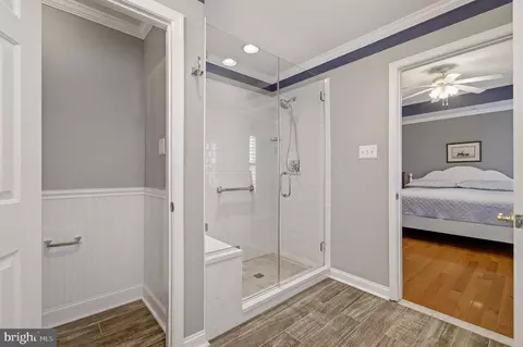 Bath - 822 Square Nail Ct, Odenton, MD 21113 photo 3 of 5