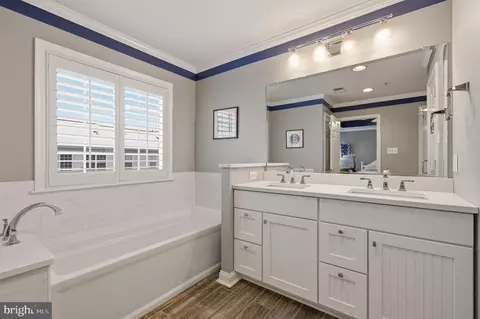 Bath - 822 Square Nail Ct, Odenton, MD 21113 photo 2 of 5