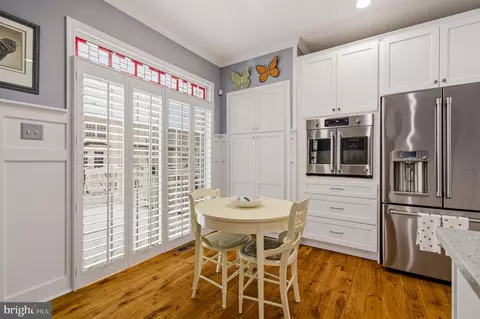 Kitchen - 822 Square Nail Ct, Odenton, MD 21113 photo 8 of 8