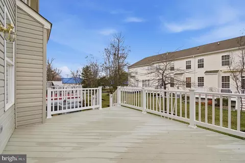 Exterior - 822 Square Nail Ct, Odenton, MD 21113 photo 7 of 12