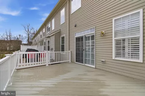 Exterior - 822 Square Nail Ct, Odenton, MD 21113 photo 9 of 12