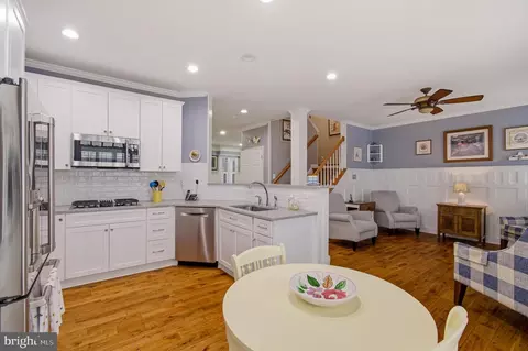 Kitchen - 822 Square Nail Ct, Odenton, MD 21113 photo 1 of 8
