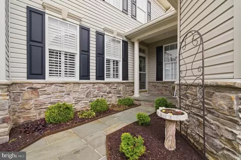 Entry Way - 822 Square Nail Ct, Odenton, MD 21113 photo 1 of 5