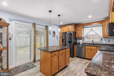 2209 227th St, Pasadena, MD 21122 photo 11