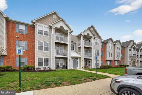 2456 Apple Blossom Ln #201, Odenton, MD 21113