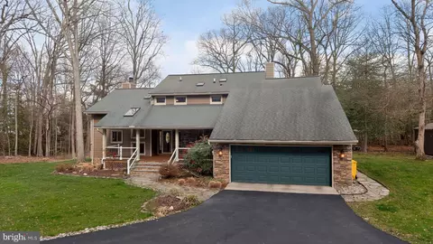 1585 Marco Dr, Pasadena, MD 21122