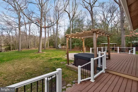 Exterior - 1585 Marco Dr, Pasadena, MD 21122 photo 7 of 8