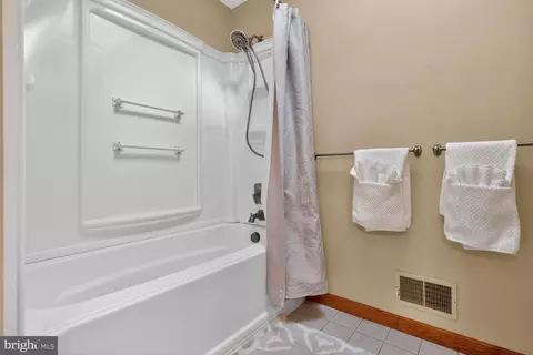 Bath - 1585 Marco Dr, Pasadena, MD 21122 photo 3 of 3