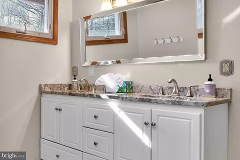 Bath - 1585 Marco Dr, Pasadena, MD 21122 photo 2 of 3