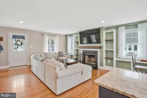 Living - 1168 Maple Ave, Shady Side, MD 20764 photo 1 of 1