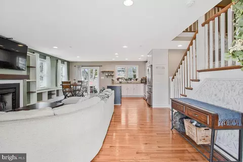 Entry Way - 1168 Maple Ave, Shady Side, MD 20764 photo 1 of 2