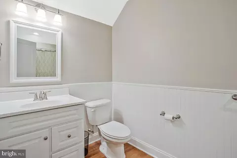 Bath - 1168 Maple Ave, Shady Side, MD 20764 photo 3 of 3