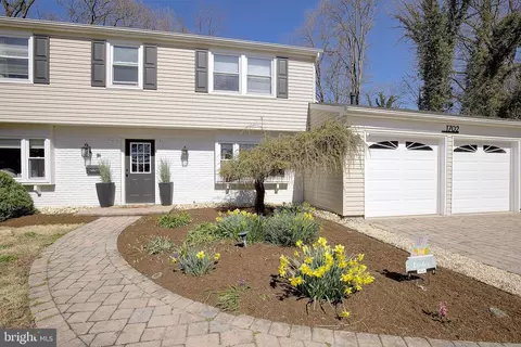 1702 Saxony Pl, Crofton, MD 21114 photo 5