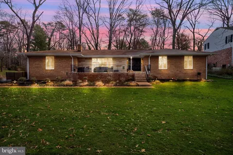 139 Downing Dr, Severna Park, MD 21146