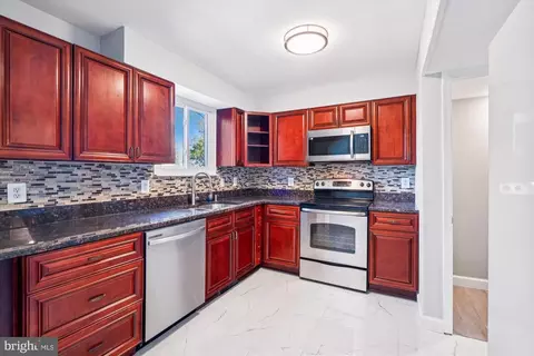 Kitchen - 1078 Brightleaf Ct, Arnold, MD 21012 photo 1 of 1
