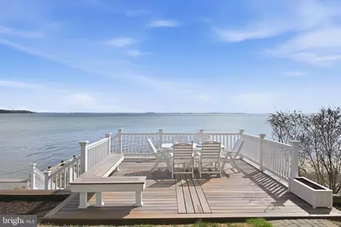 3963 Bayside Dr, Edgewater, MD 21037