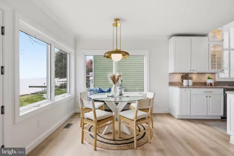 Dining - 3963 Bayside Dr, Edgewater, MD 21037 photo 2 of 3