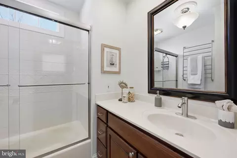 Bath - 3963 Bayside Dr, Edgewater, MD 21037 photo 1 of 2